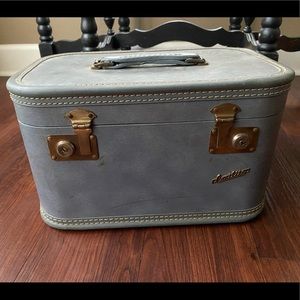Gray/Blue Carilite Vintage Makeup Case